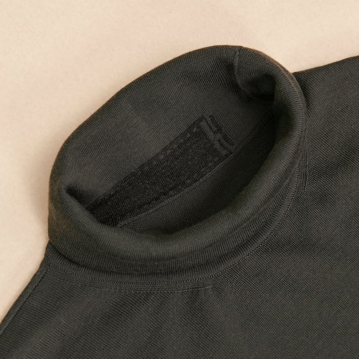 Kaki "Detail H" Turtleneck Sweater