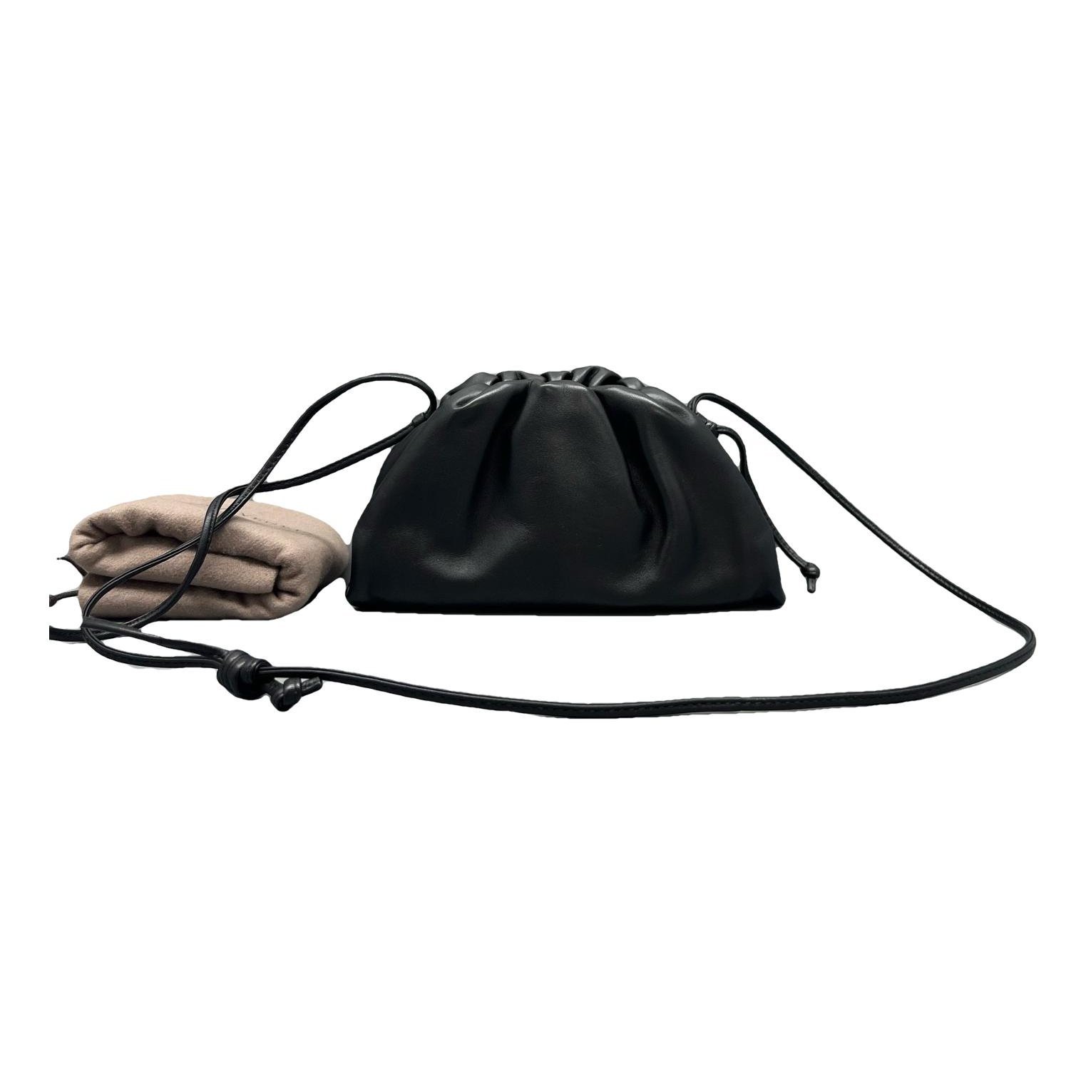 Pouch leather handbag