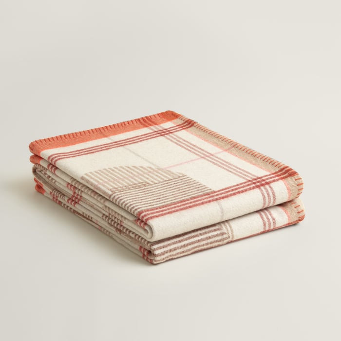 Rouge H Curiosites Blanket