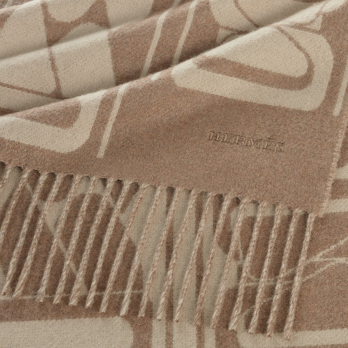 HERMES マロングラッセ　リバーシブル　マフラー HERMES マロングラッセ リバーシブル マフラー - メルカリ