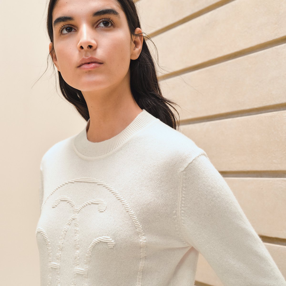 Blanc Naturel Cashmere "H Lift" Long-sleeve Sweater