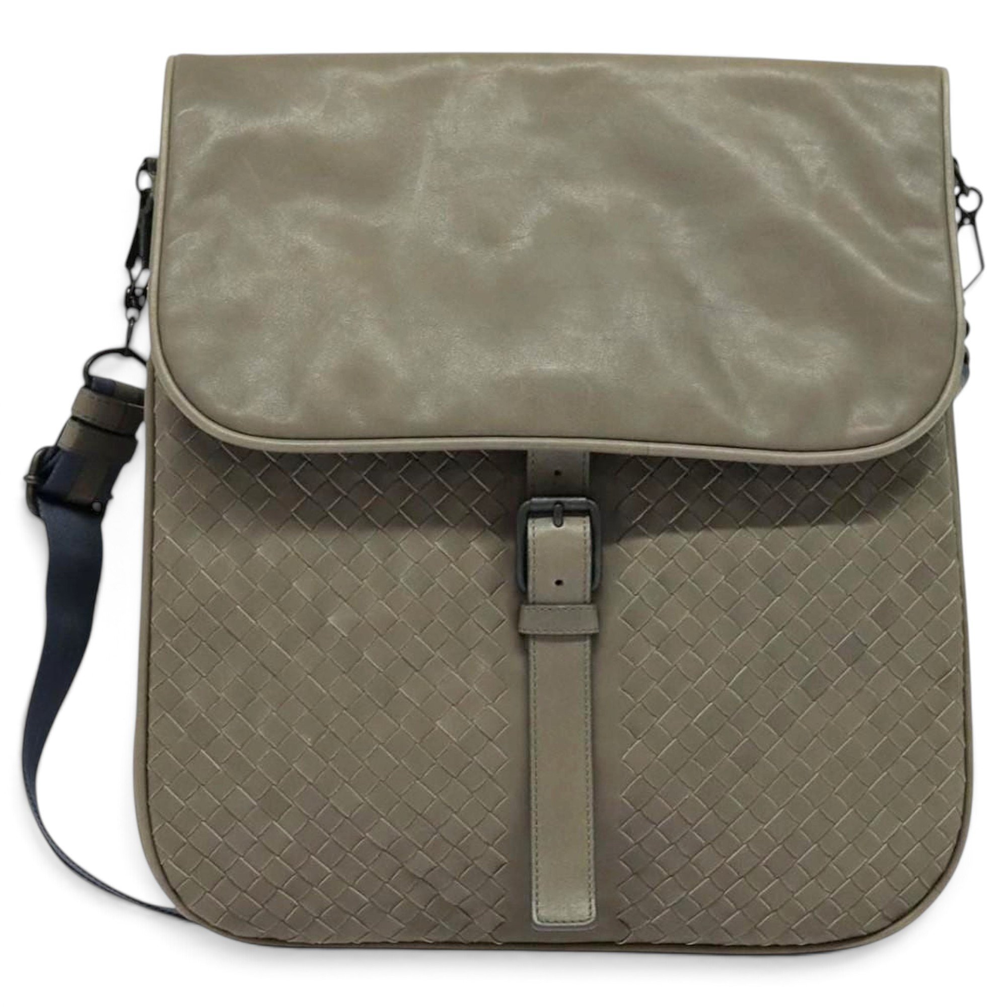 Veneta leather handbag