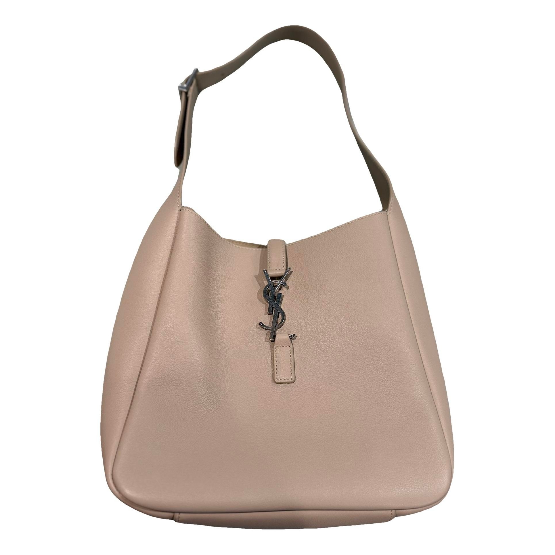 Le 5 à 7 leather handbag