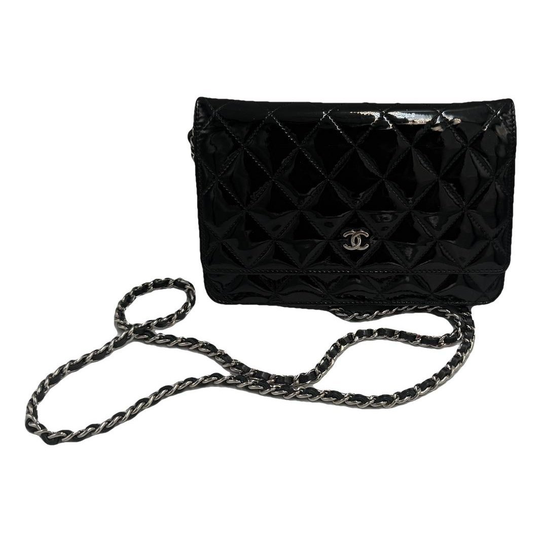 Wallet On Chain Timeless/Classique patent leather crossbody bag