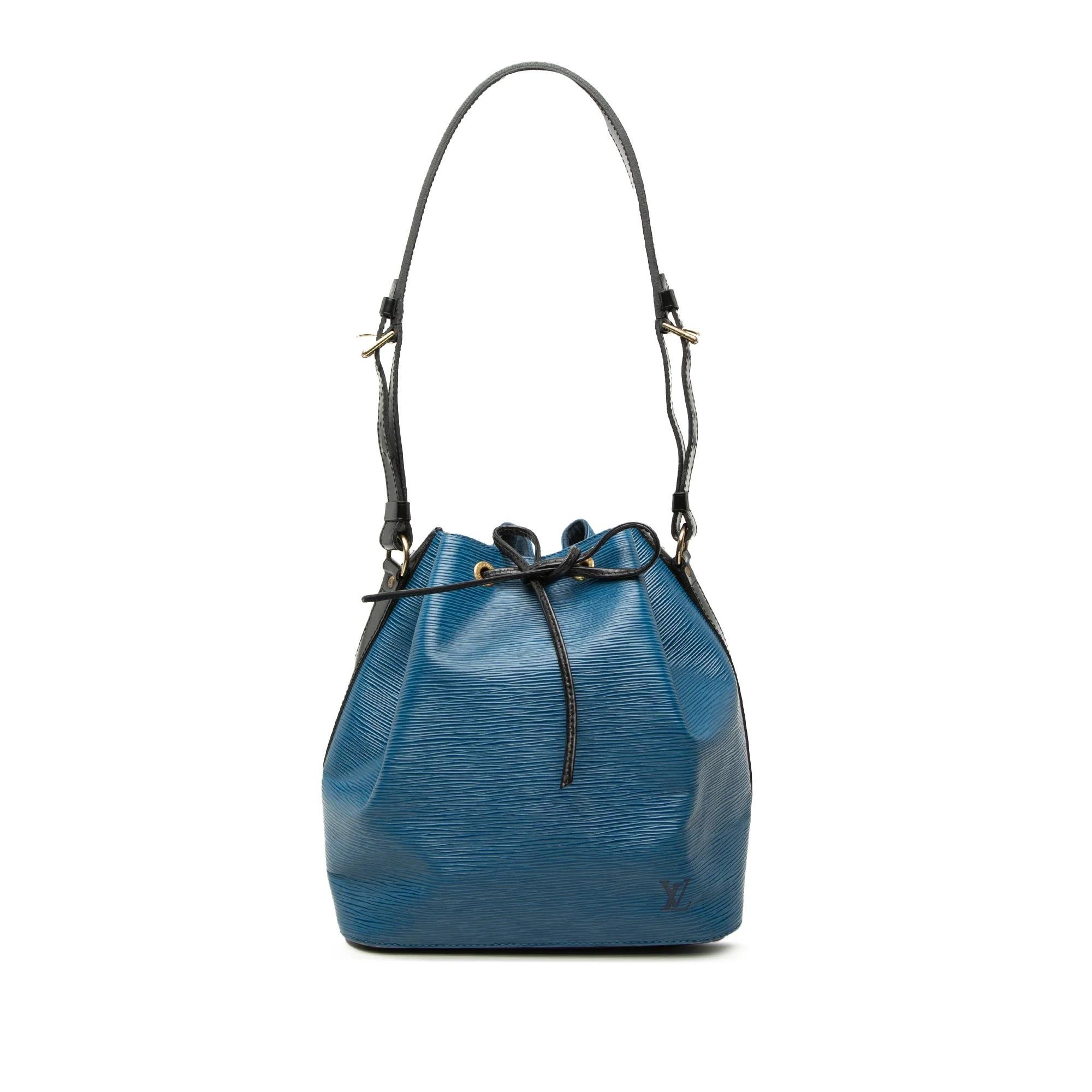 Bucket leather tote