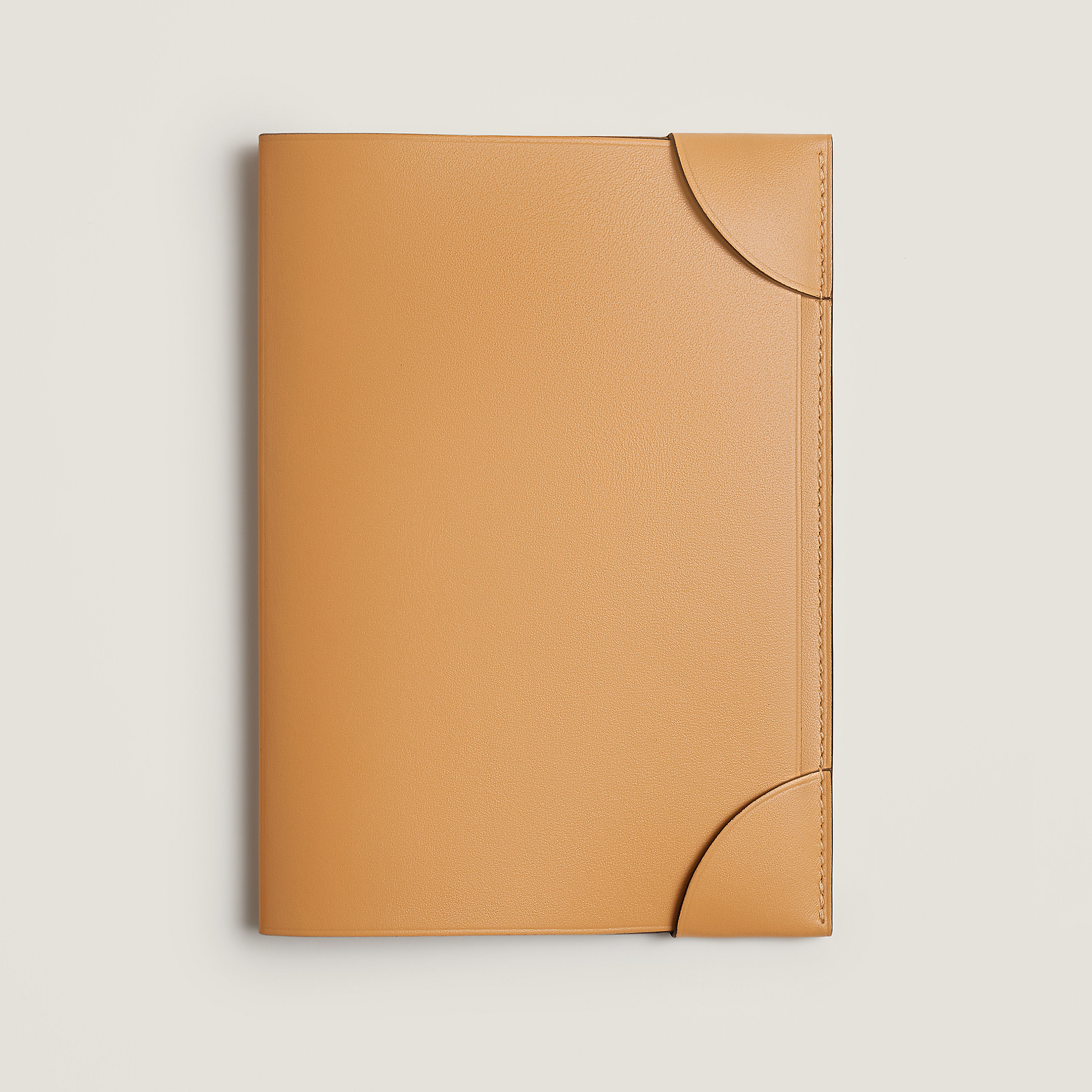 Coins de Malle passport holder
