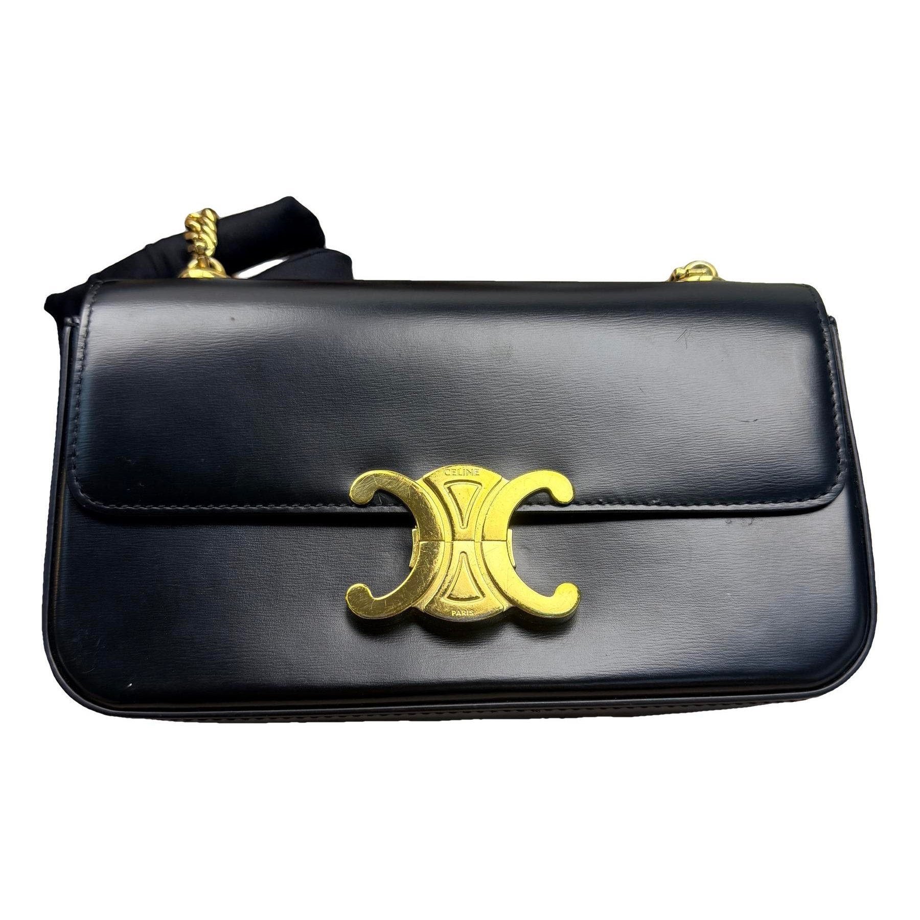 Triomphe chain leather handbag