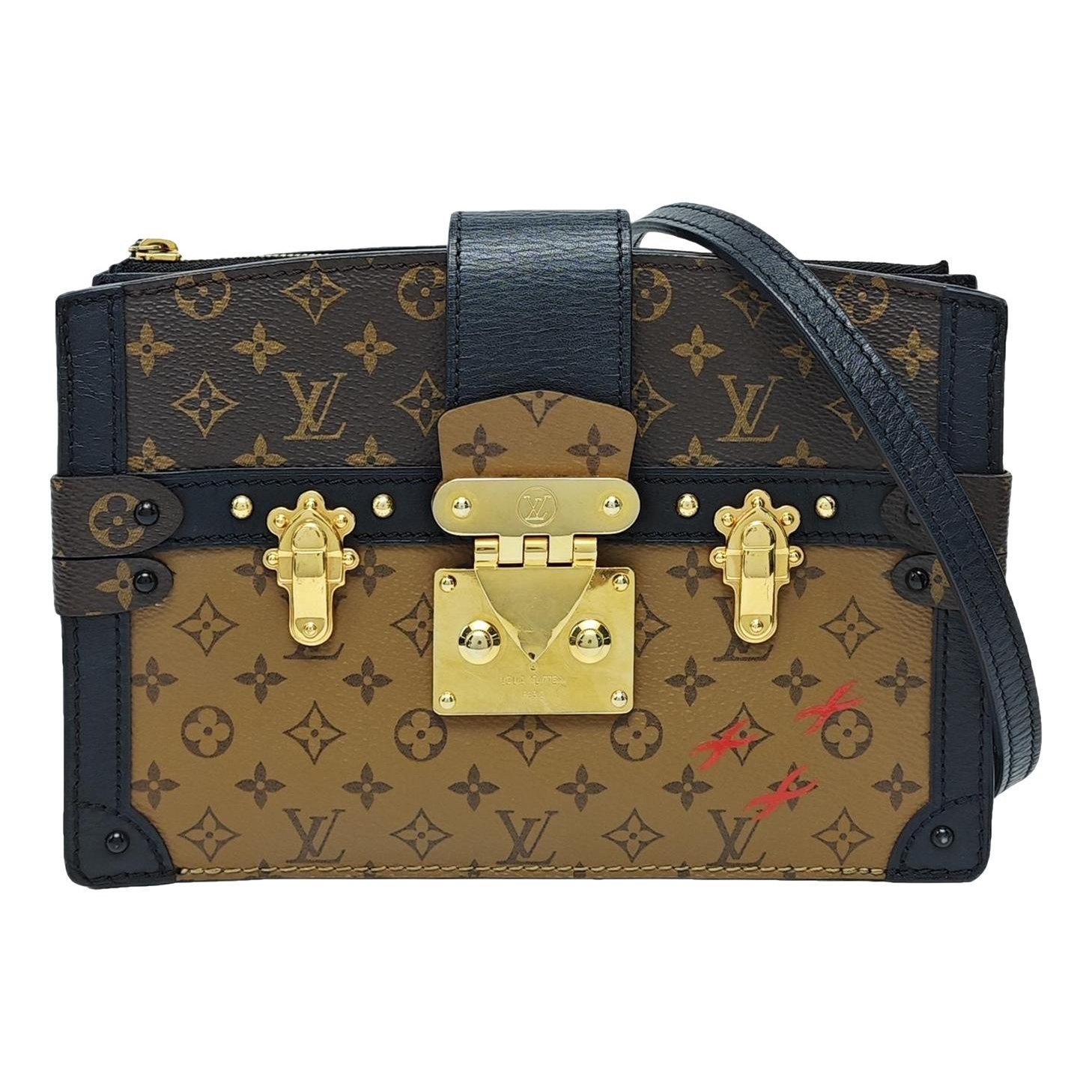City Trunk leather handbag