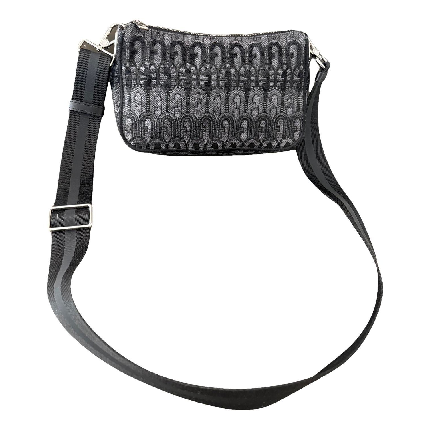 Clutch bag