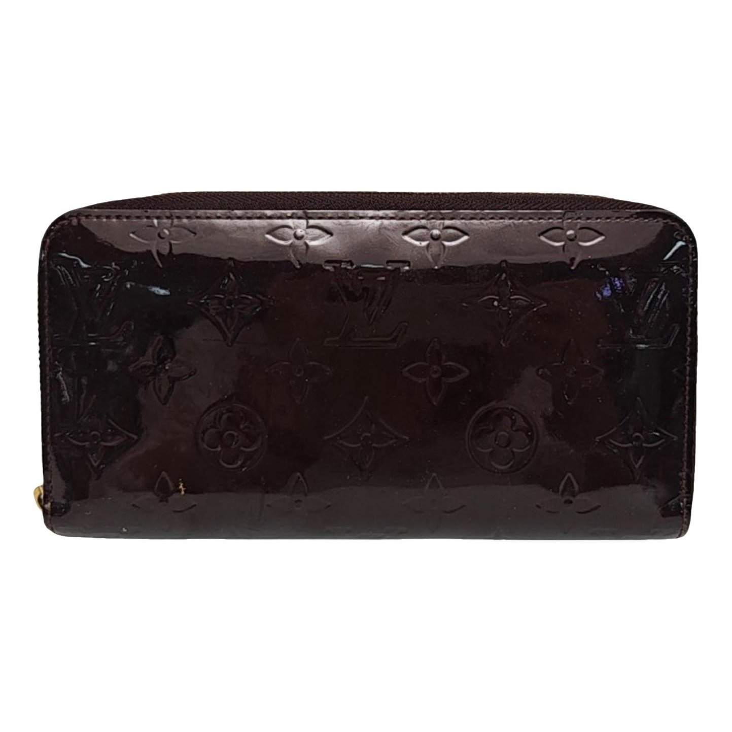 Patent leather handbag