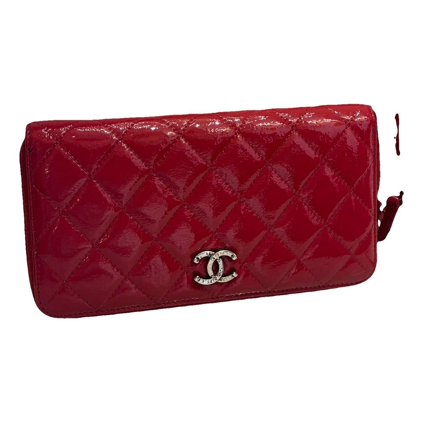 Patent leather clutch bag