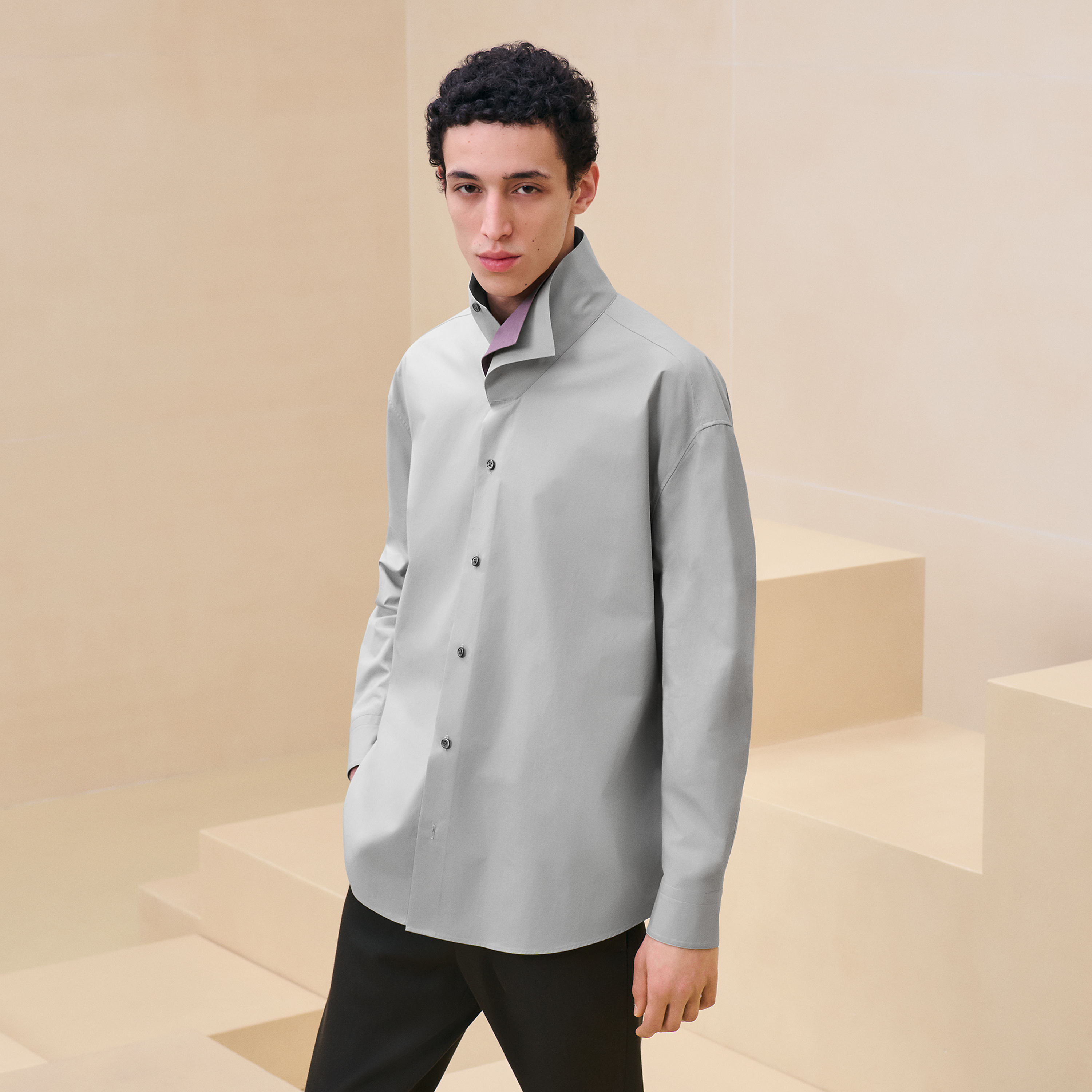 Boxy fit shirt with twin collar