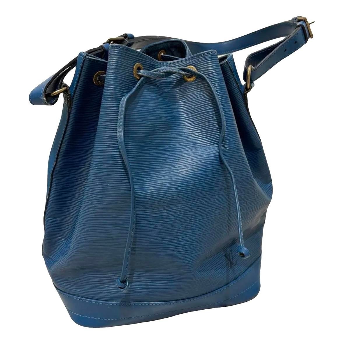 Noé leather handbag