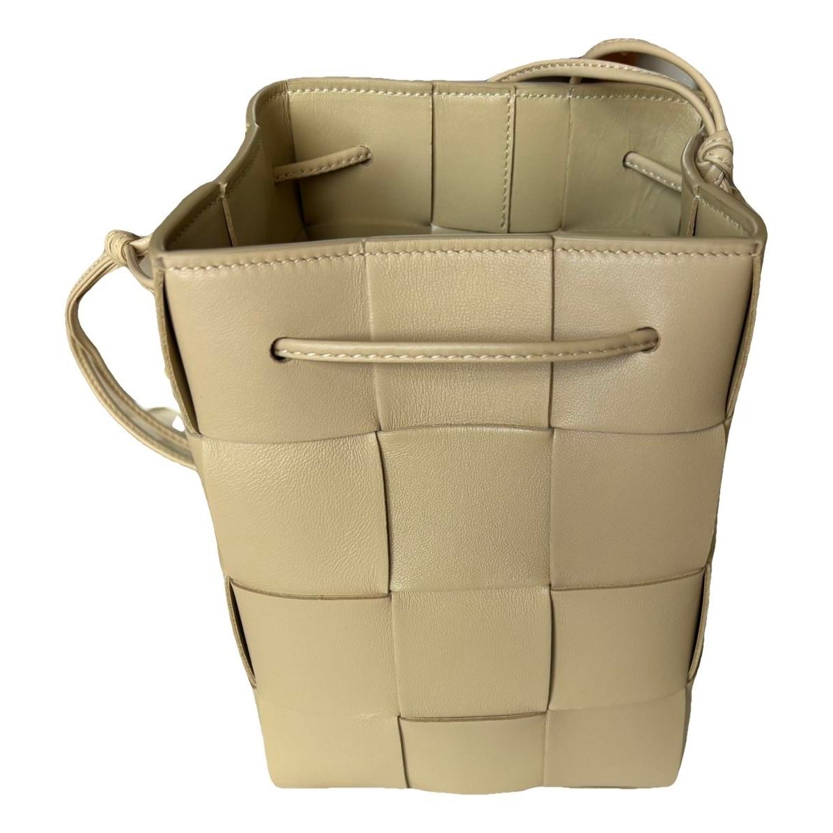 Cassette Bucket leather crossbody bag