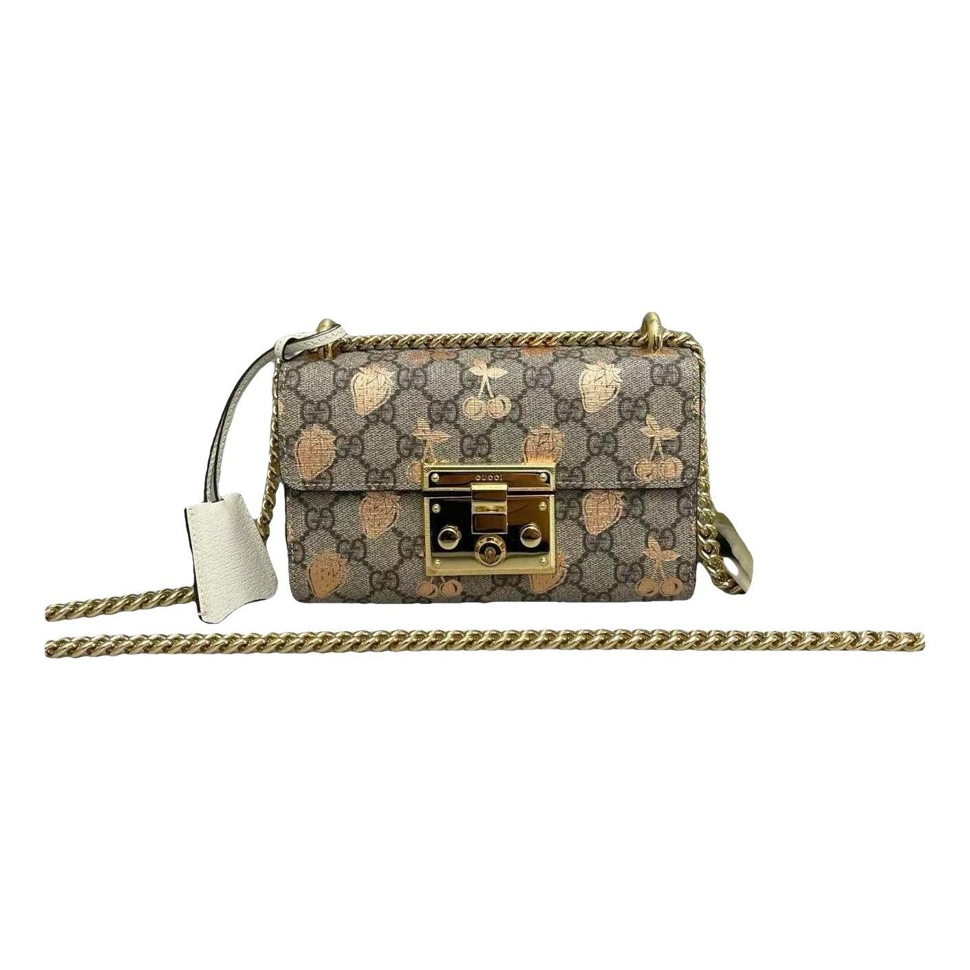 Padlock cloth handbag