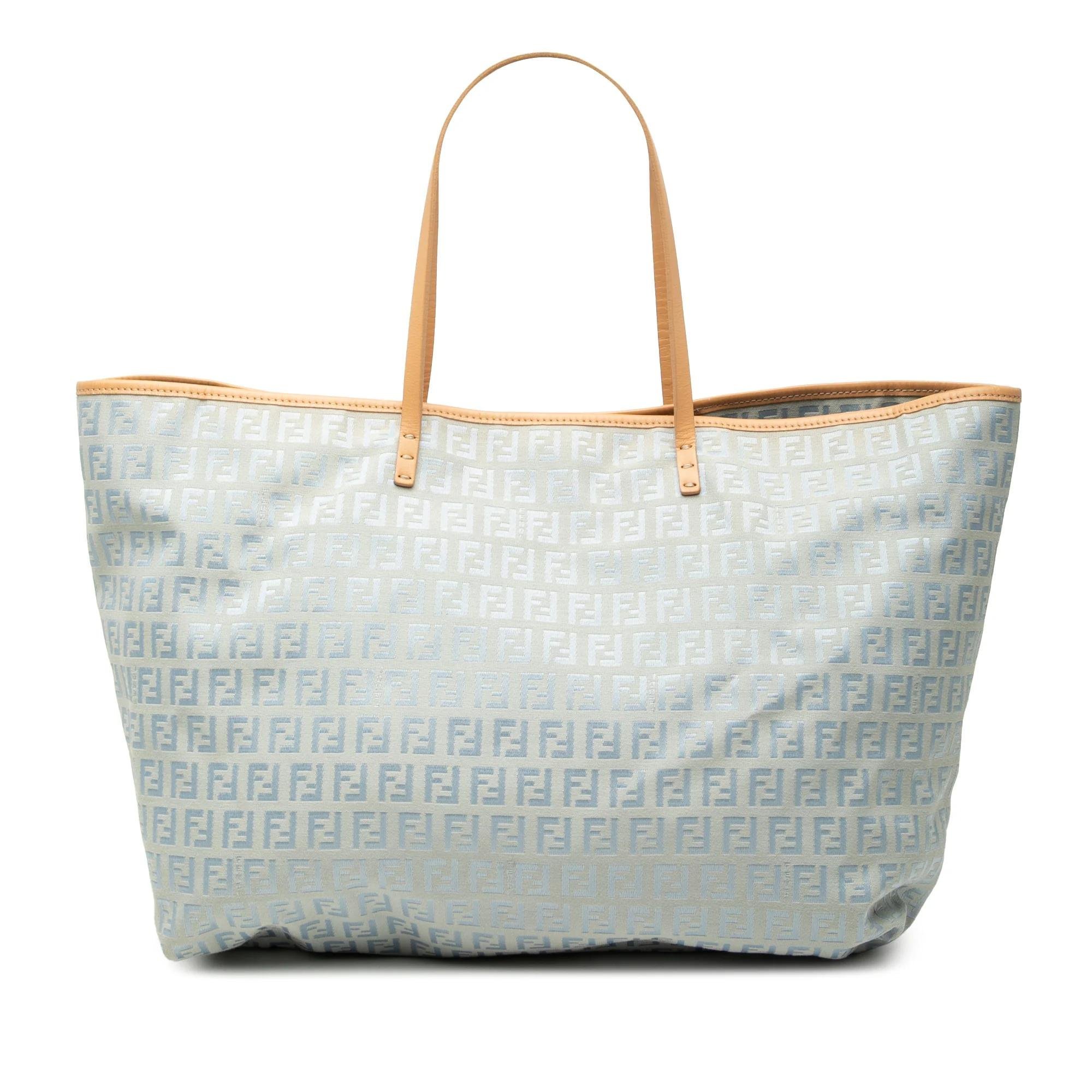 Pocket leather tote
