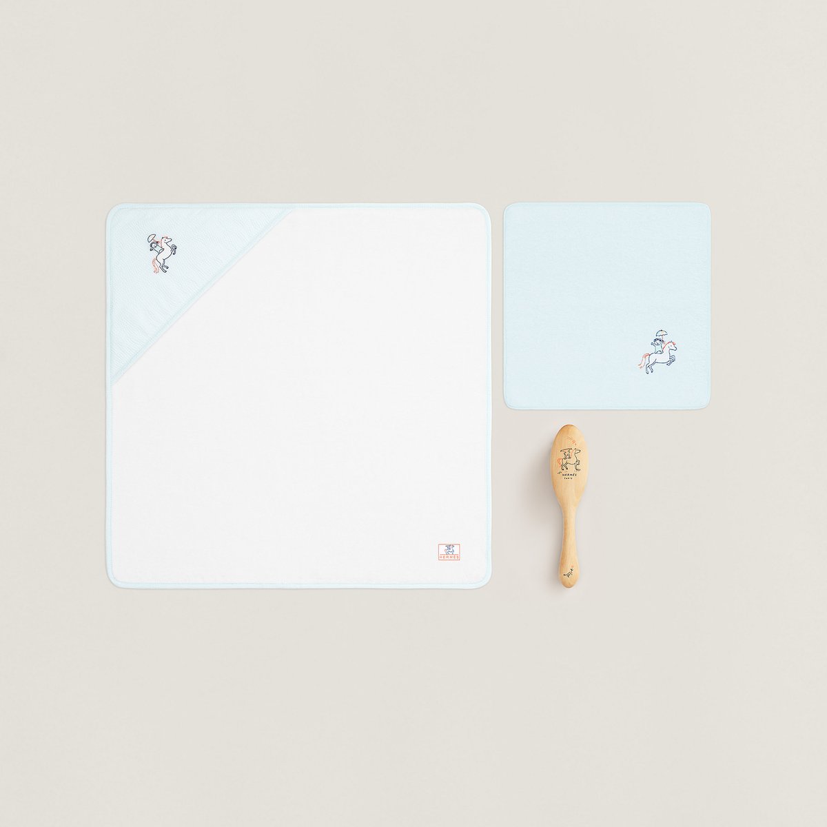 Vert Aqua Cabriole Bath Set