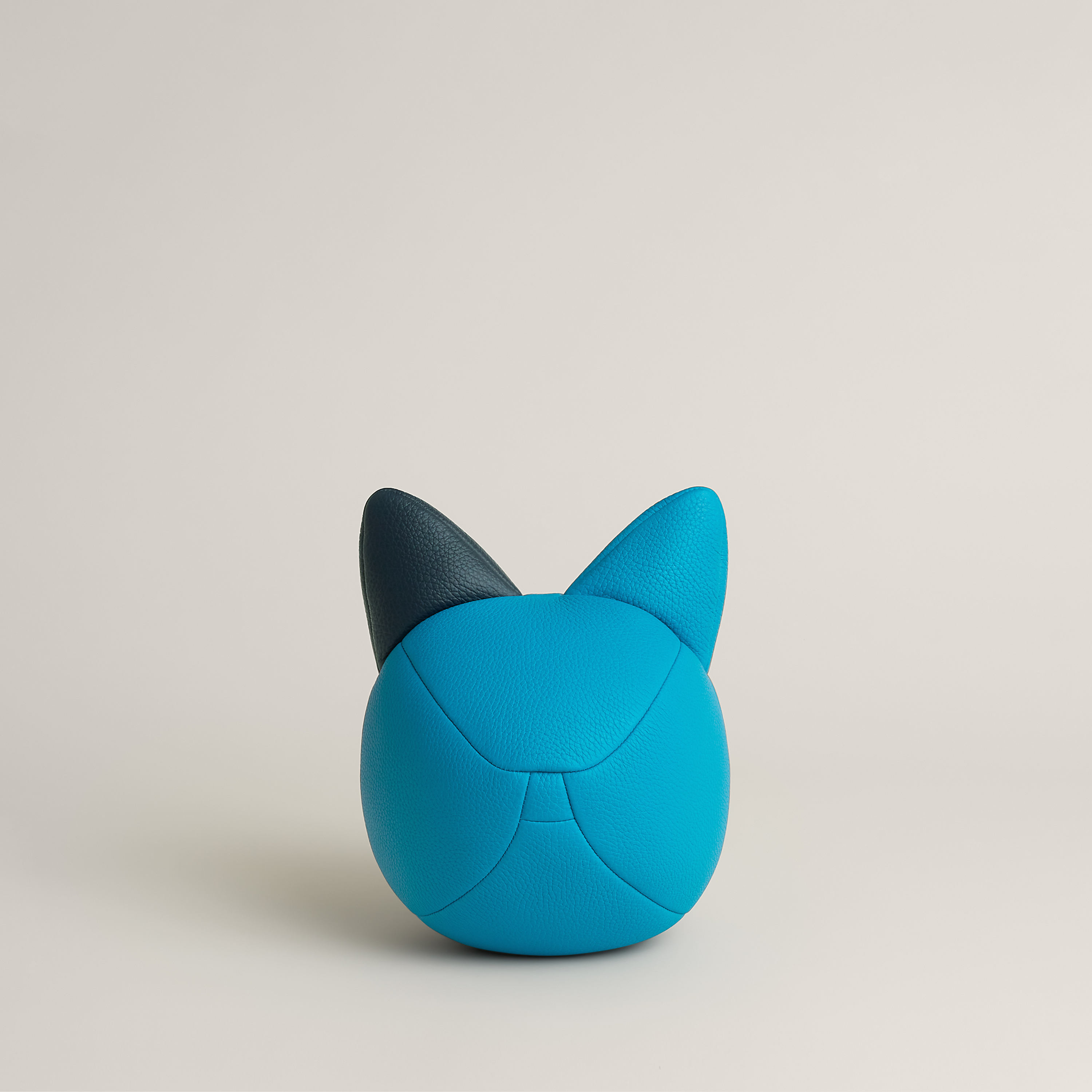 Cat paperweight