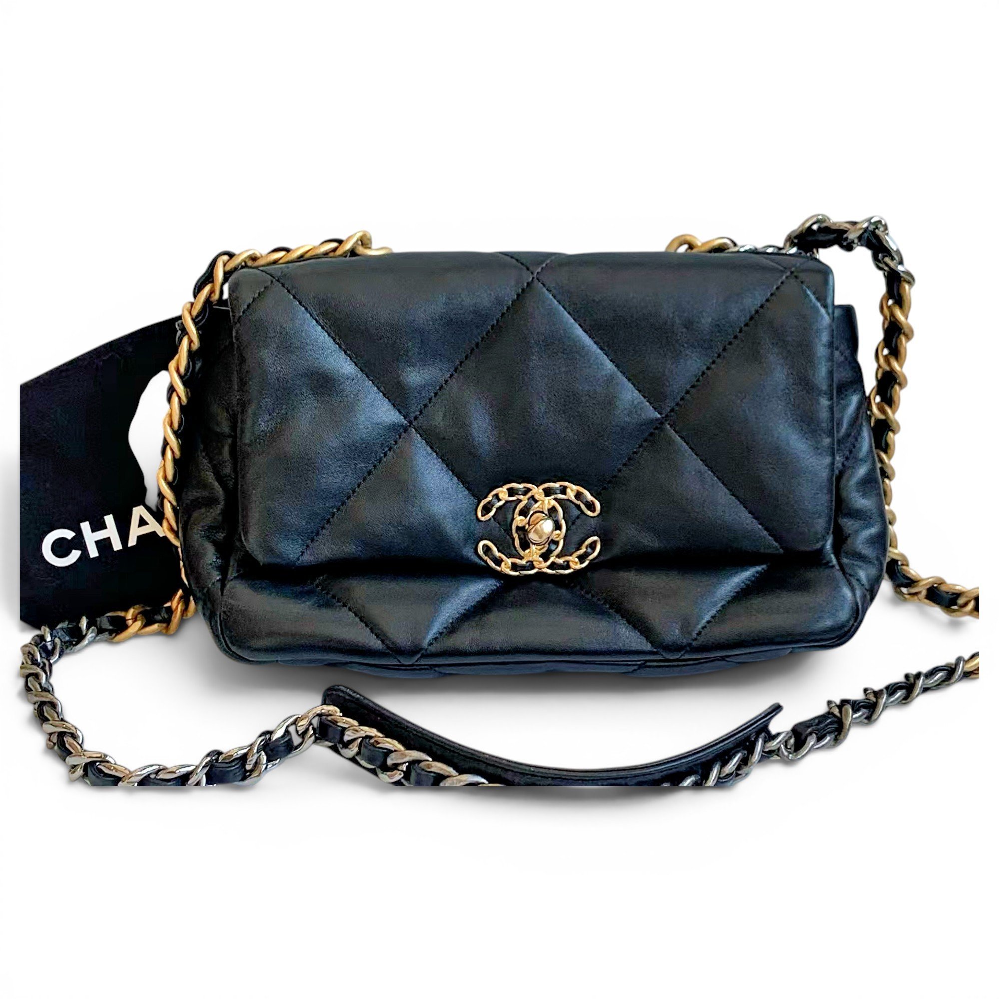 Chanel 19 leather handbag