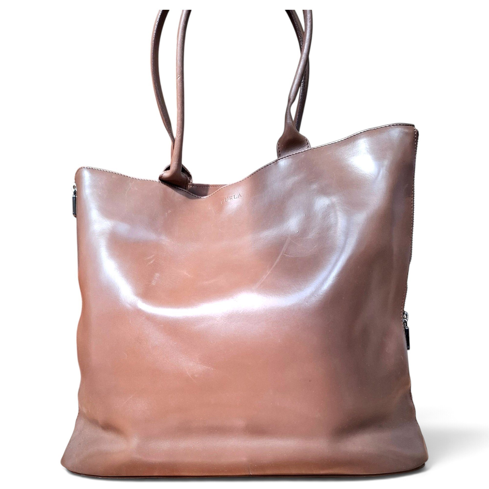 Leather tote