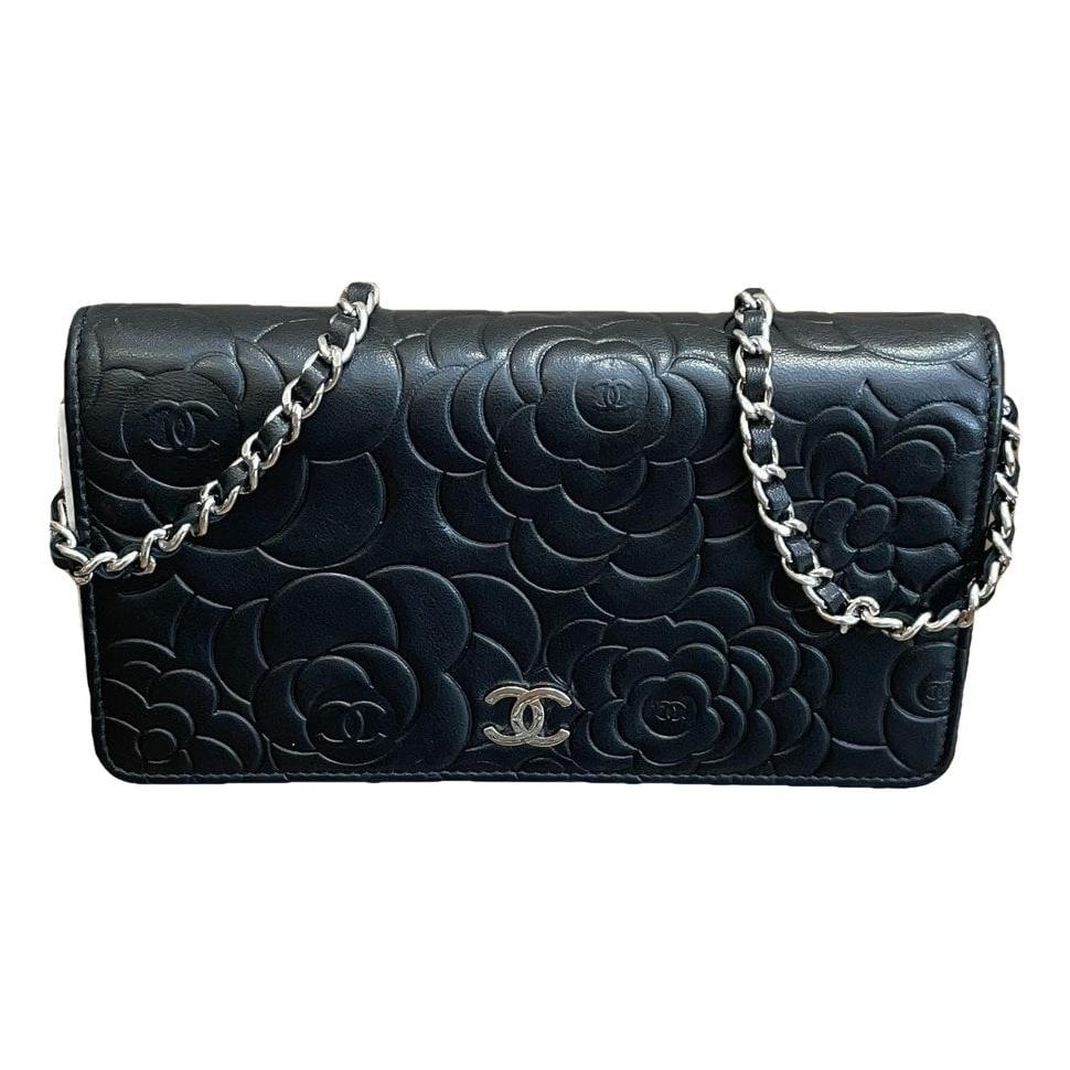 Wallet On Chain Timeless/Classique leather crossbody bag
