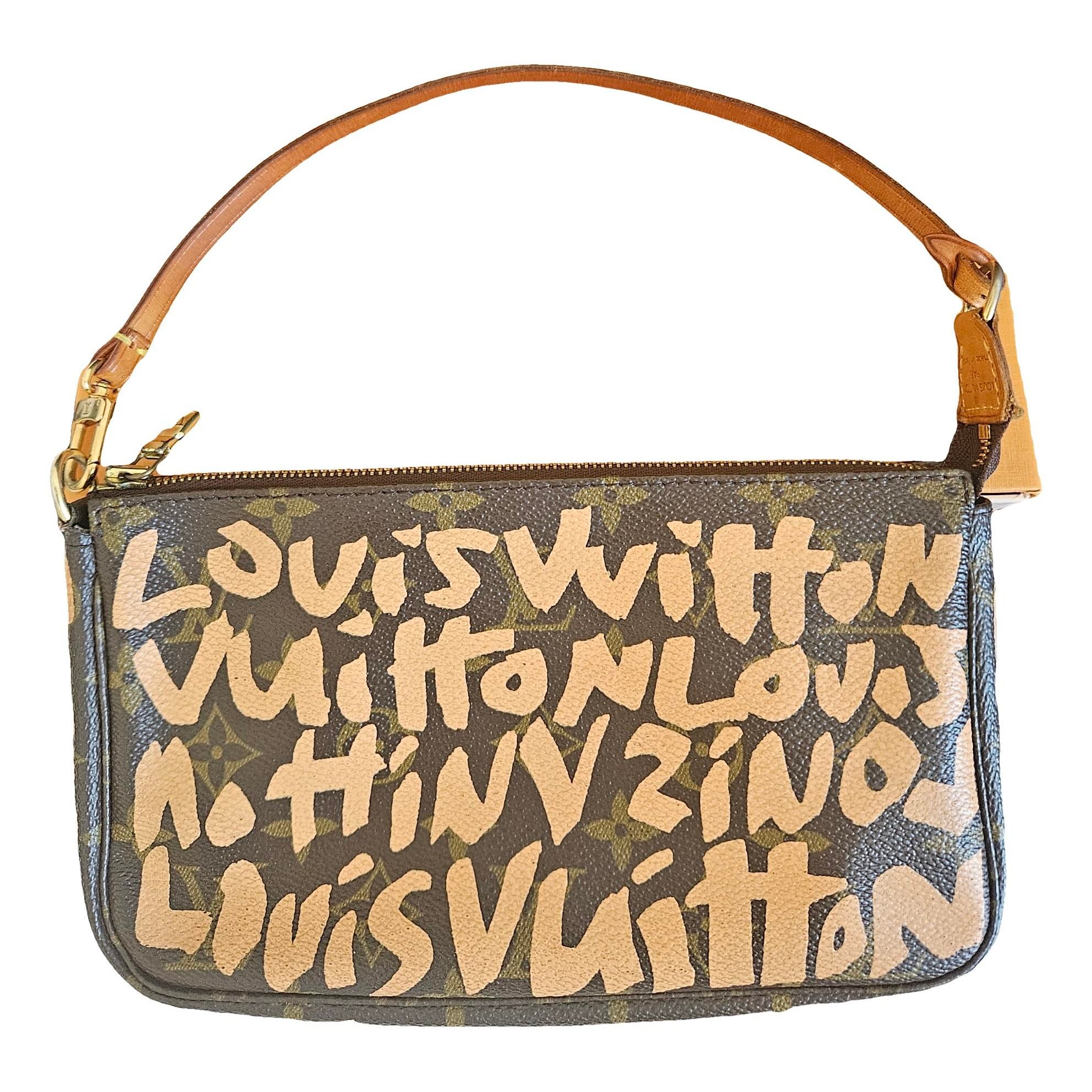 Pochette Accessoire leather handbag