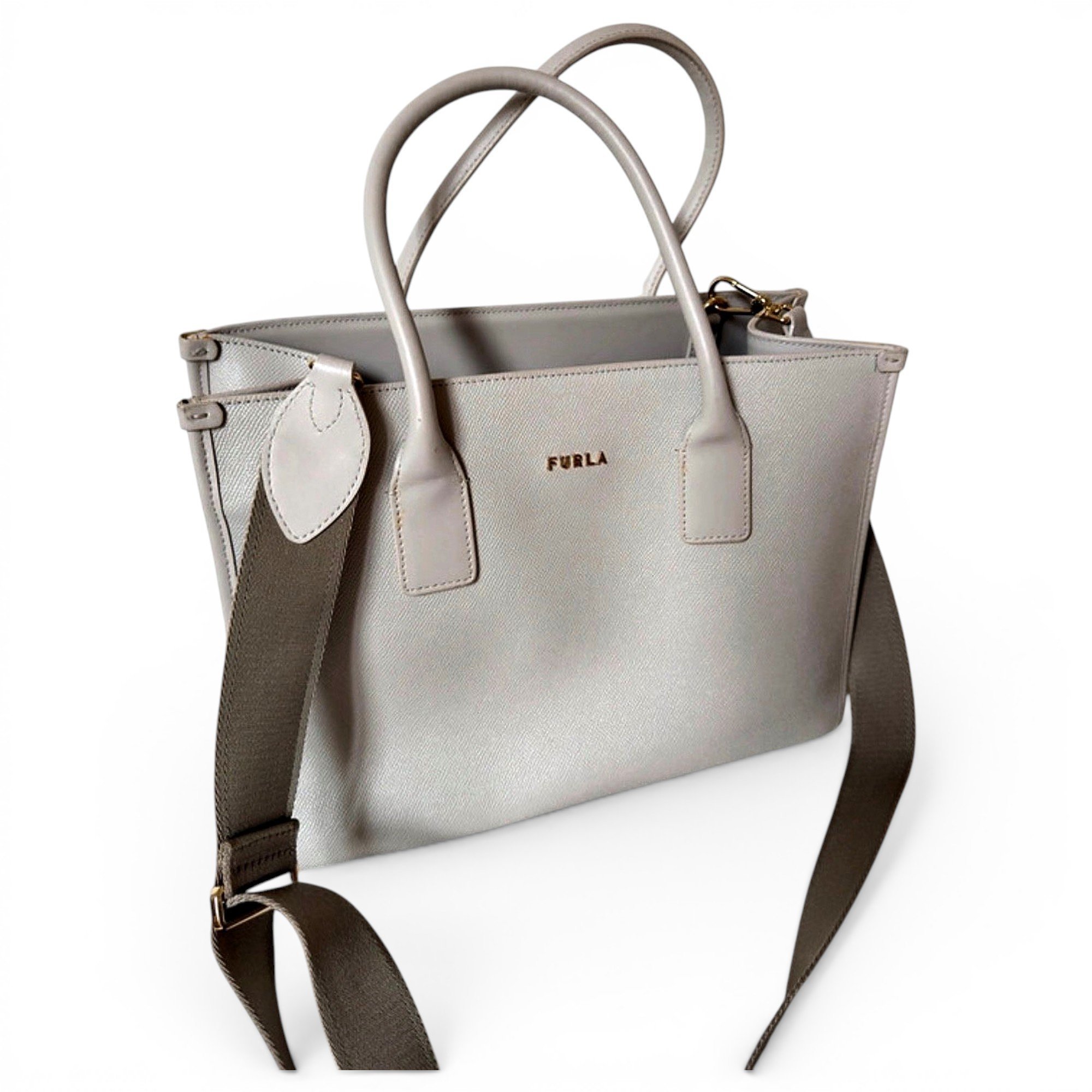 Leather tote