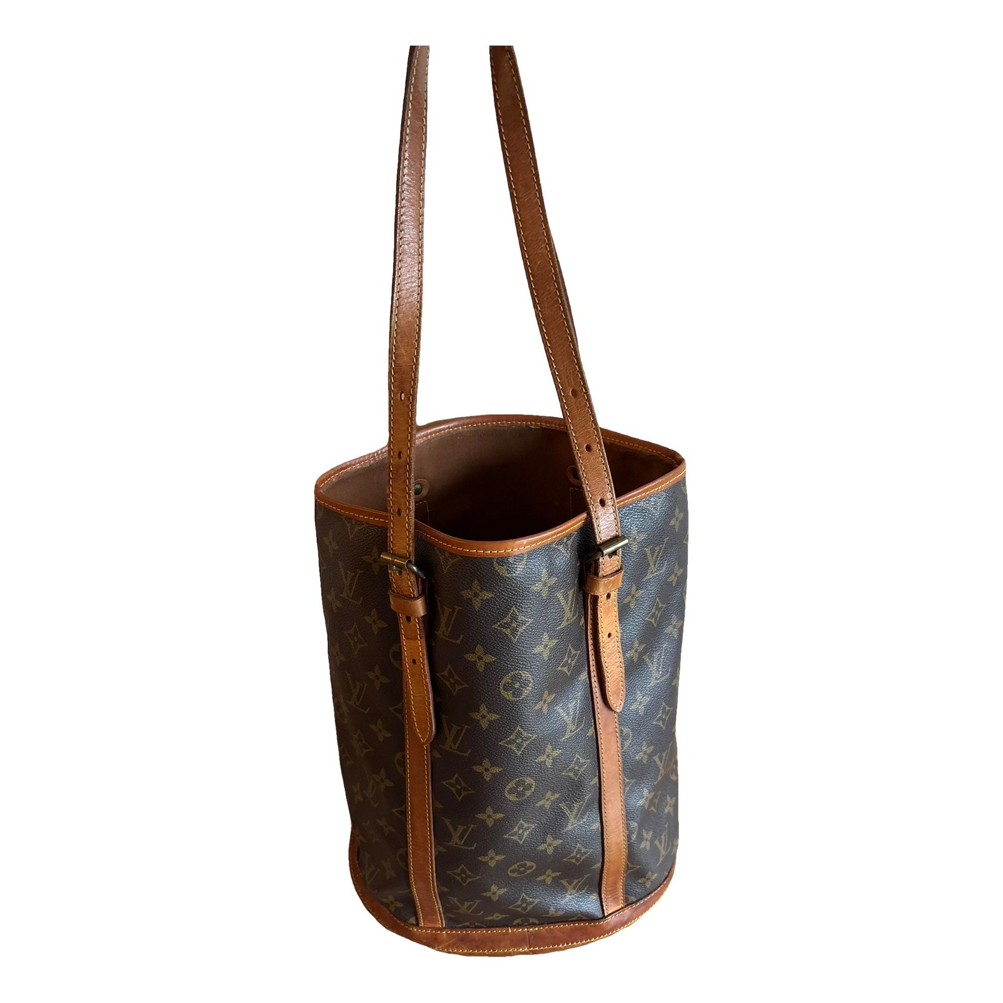 Bucket leather handbag