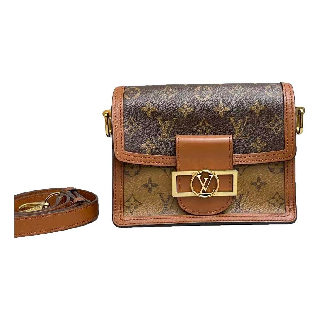Dauphine leather handbag
