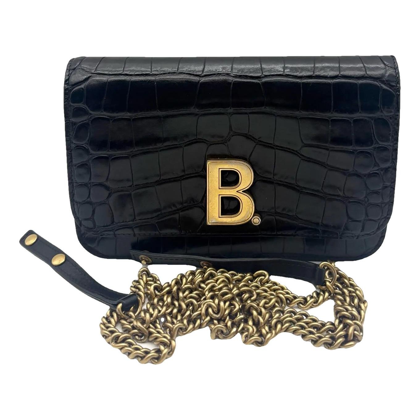 B leather crossbody bag