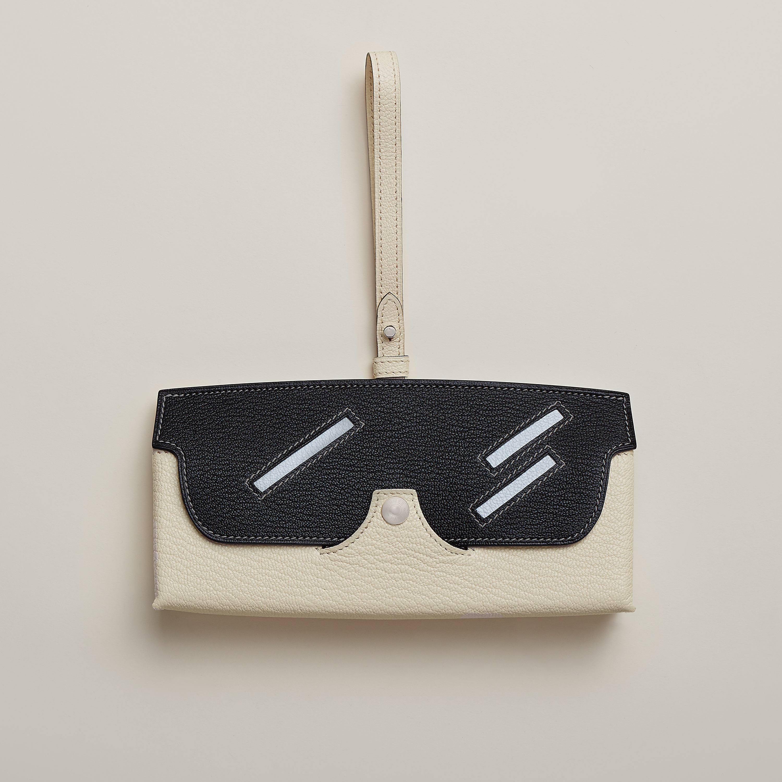 In the Loop Wink glasses case
