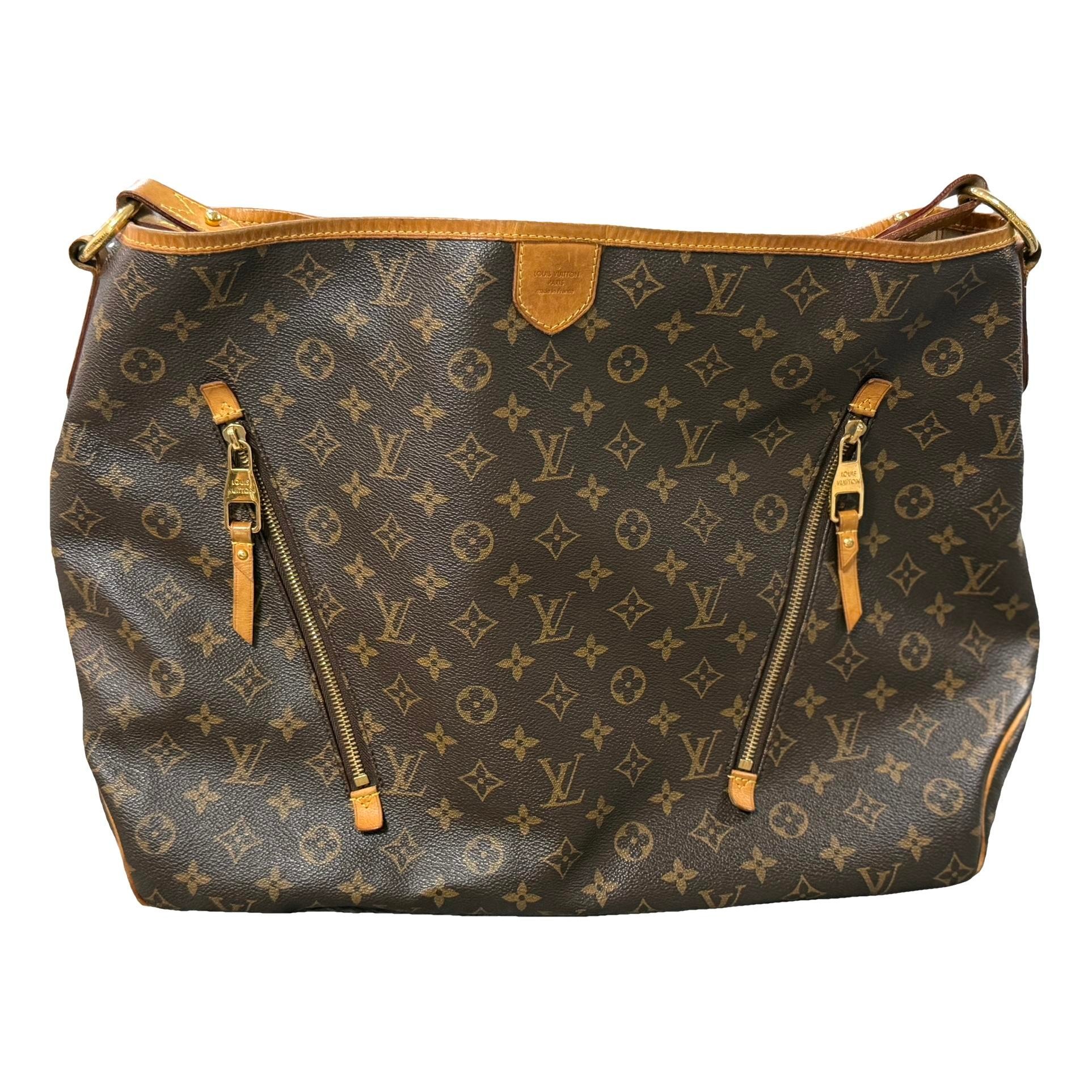 Delightful leather handbag