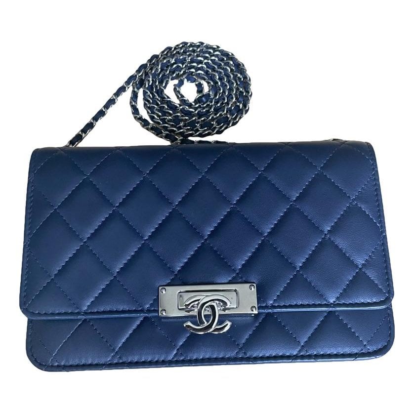 Wallet On Chain Timeless/Classique leather crossbody bag