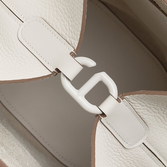 Gris Pâle Hermès In-the-loop 18 Bag