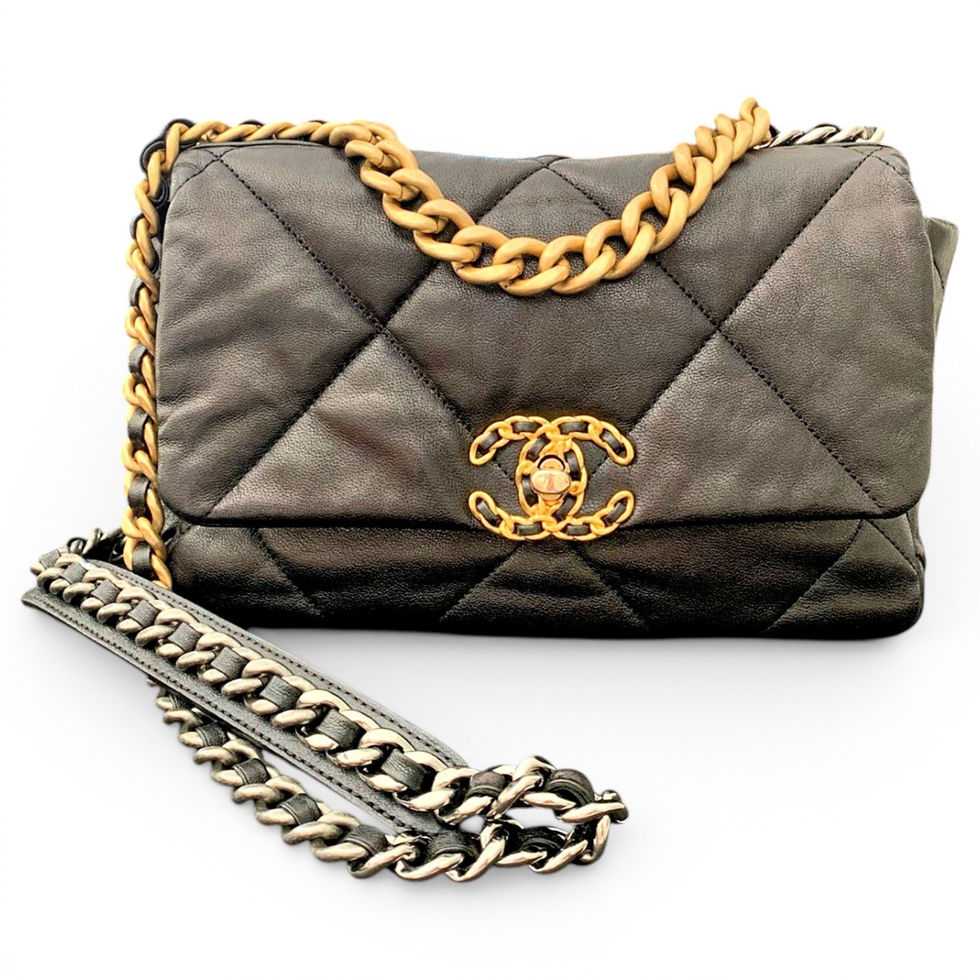 Chanel 19 leather handbag