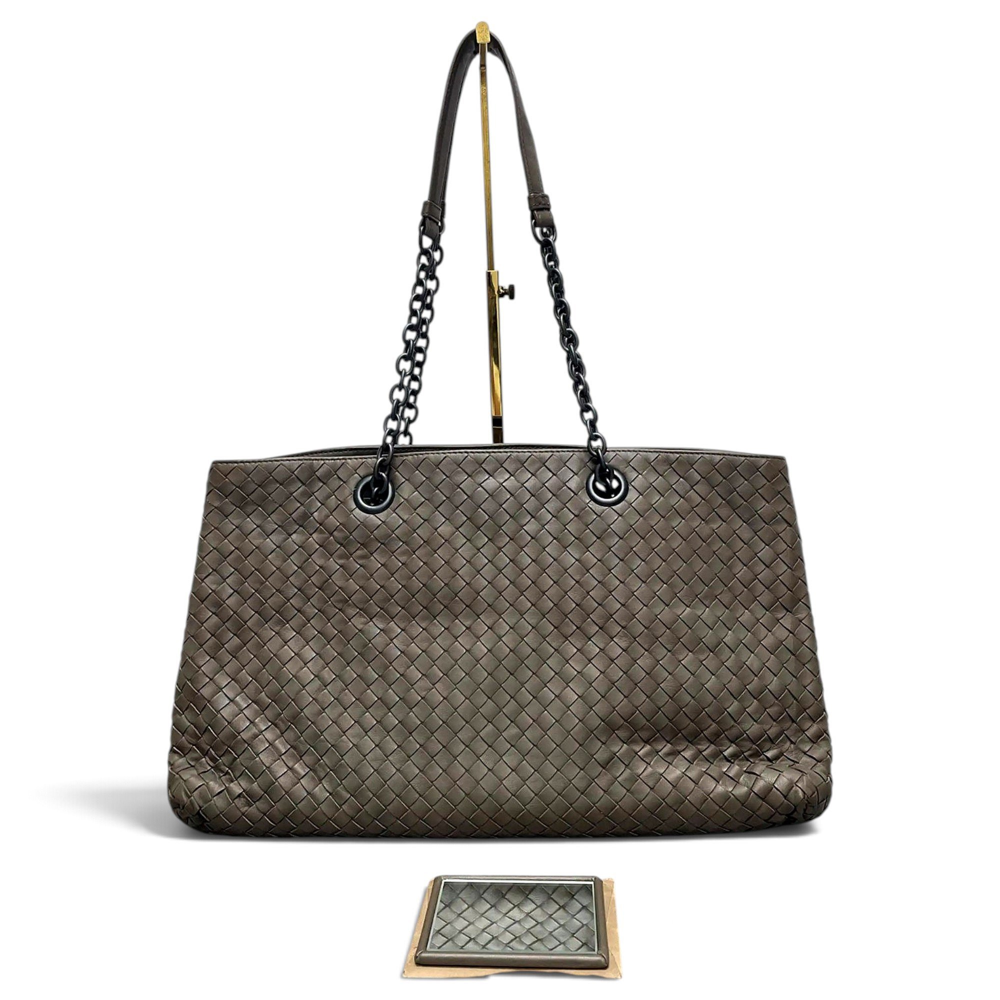 Leather tote