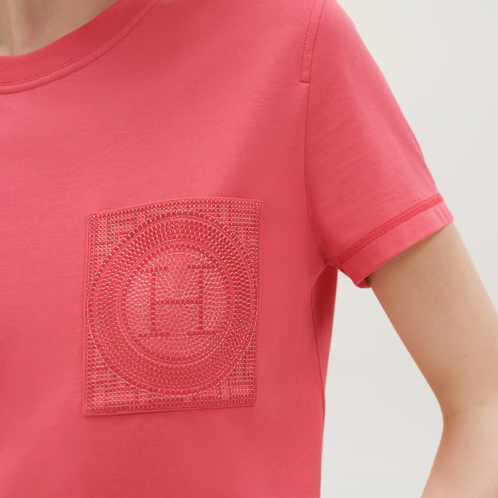 Rose Vermillon Embroidered Pocket T-shirt