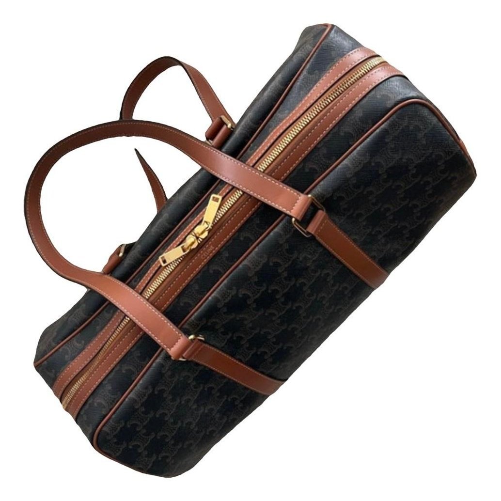 Leather travel bag