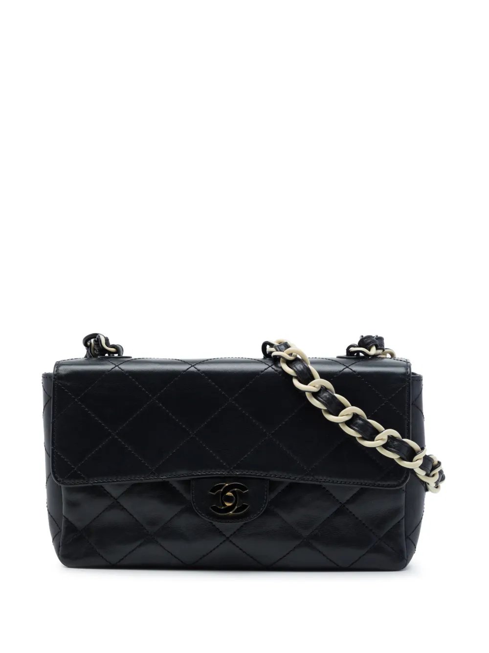 2000-2002 Medium Quilted Lambskin Resin Chain Single Flap shoulder bag