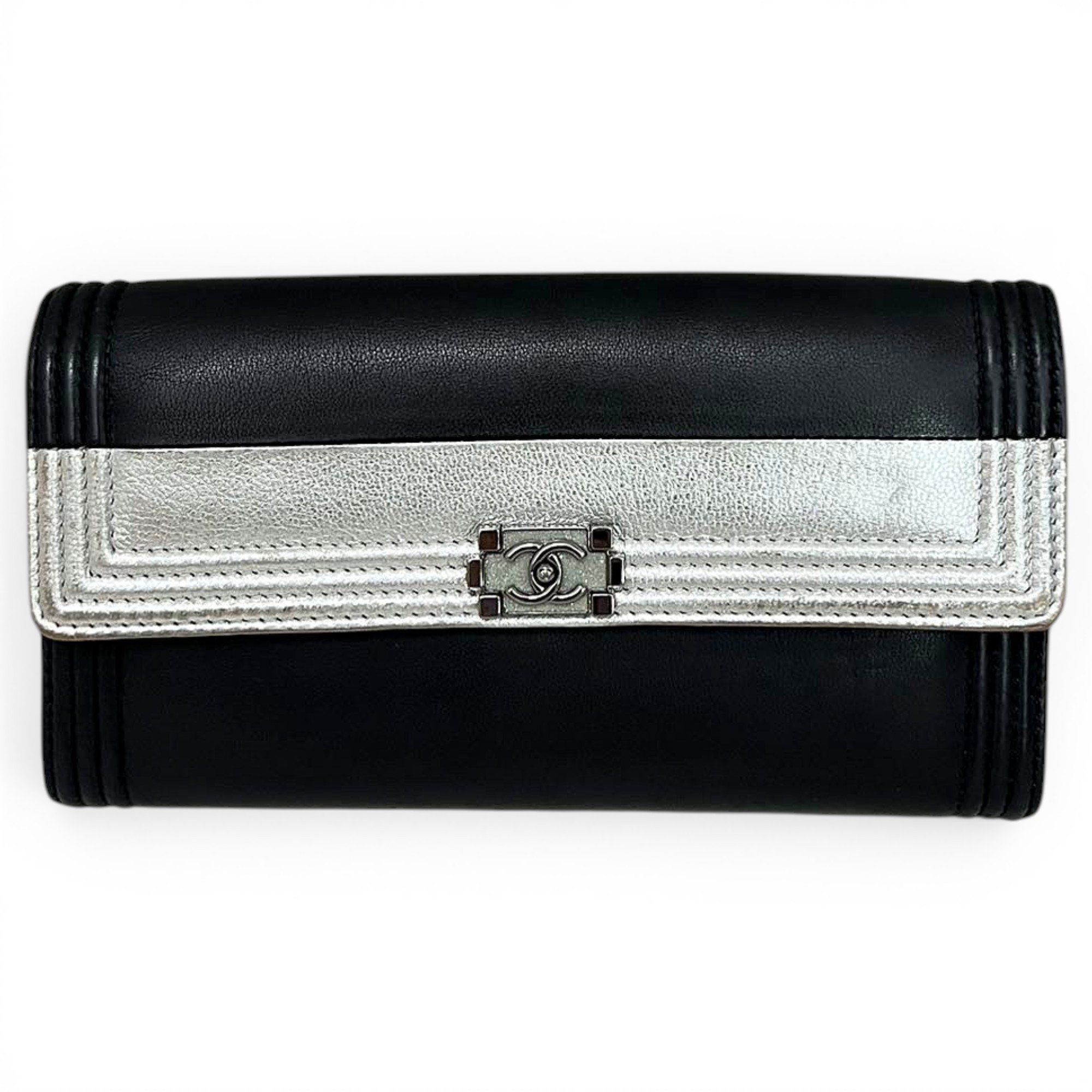 Leather clutch bag