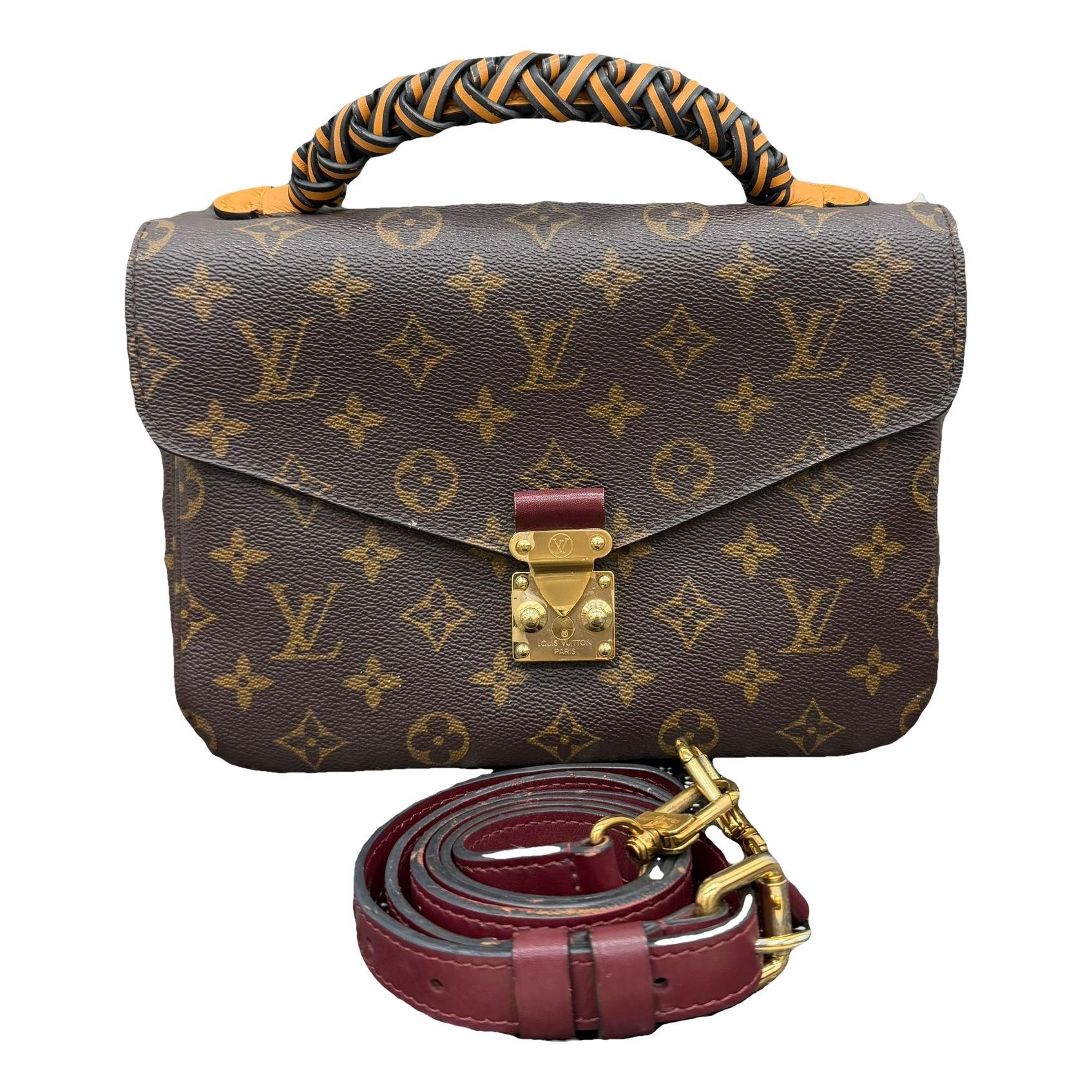 Metis leather handbag
