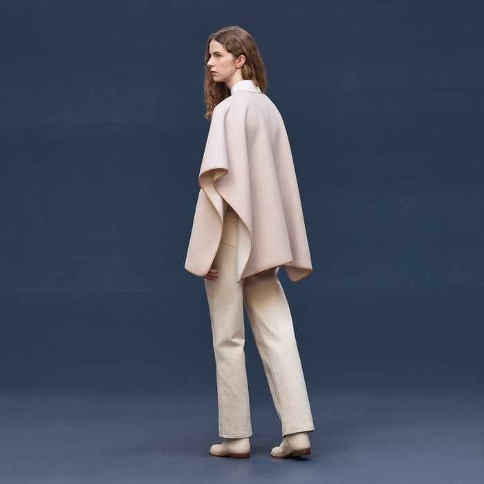 Beige Naturel Cashmere Cape With Belt and Leather Detail