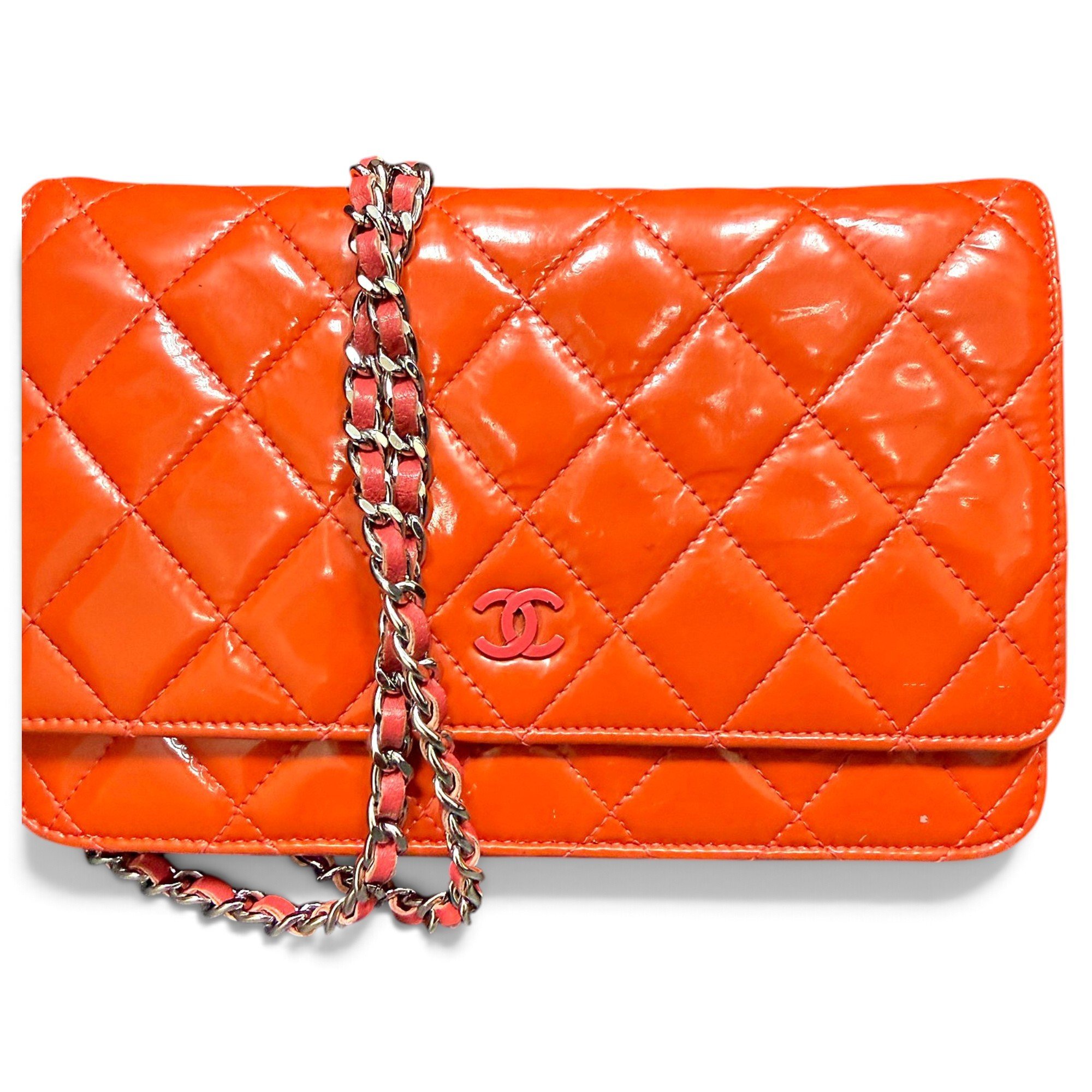 Timeless/Classique patent leather handbag