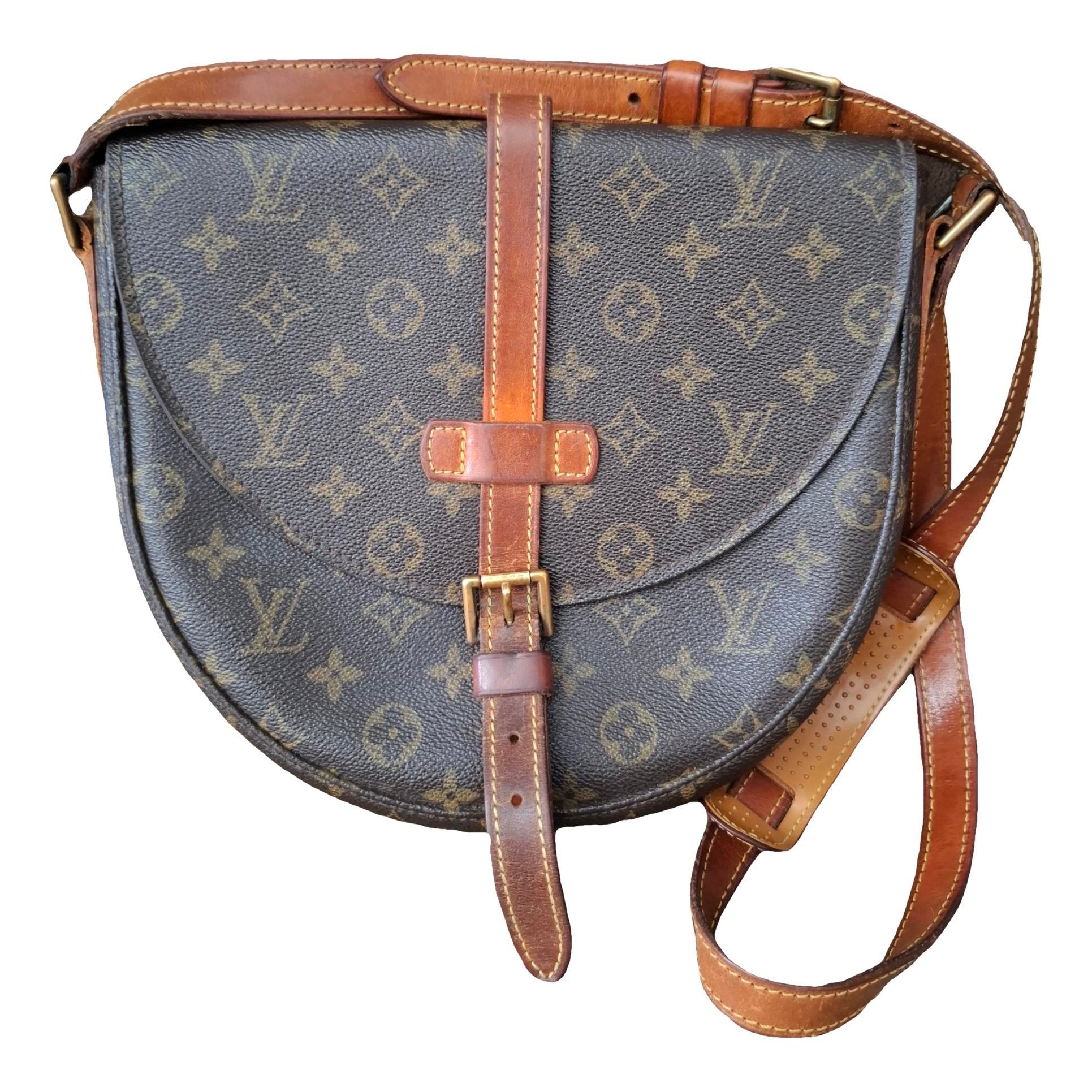 Chantilly leather crossbody bag