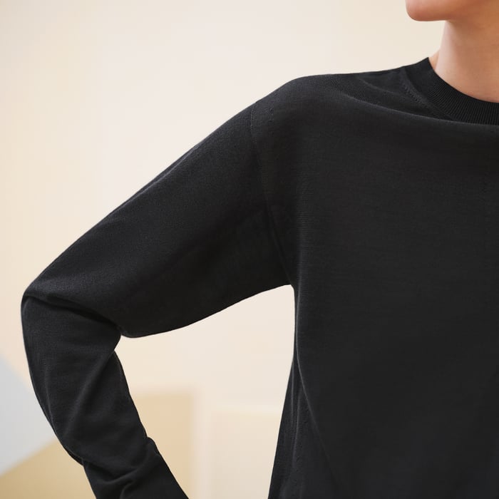 Noir Long-sleeve Sweater