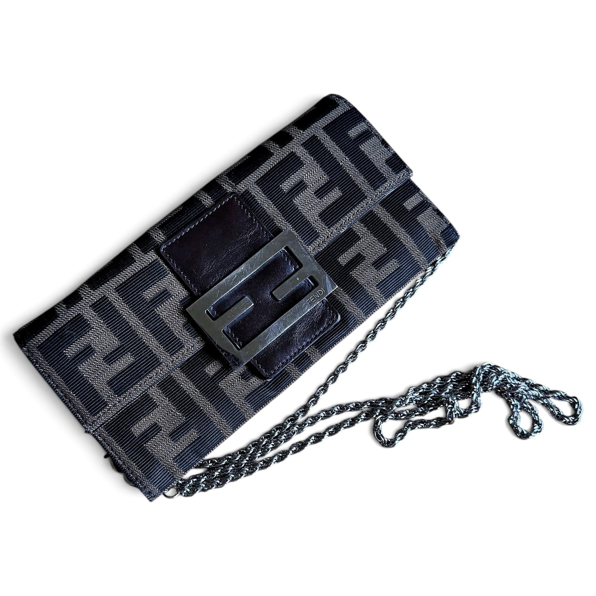 Baguette cloth handbag