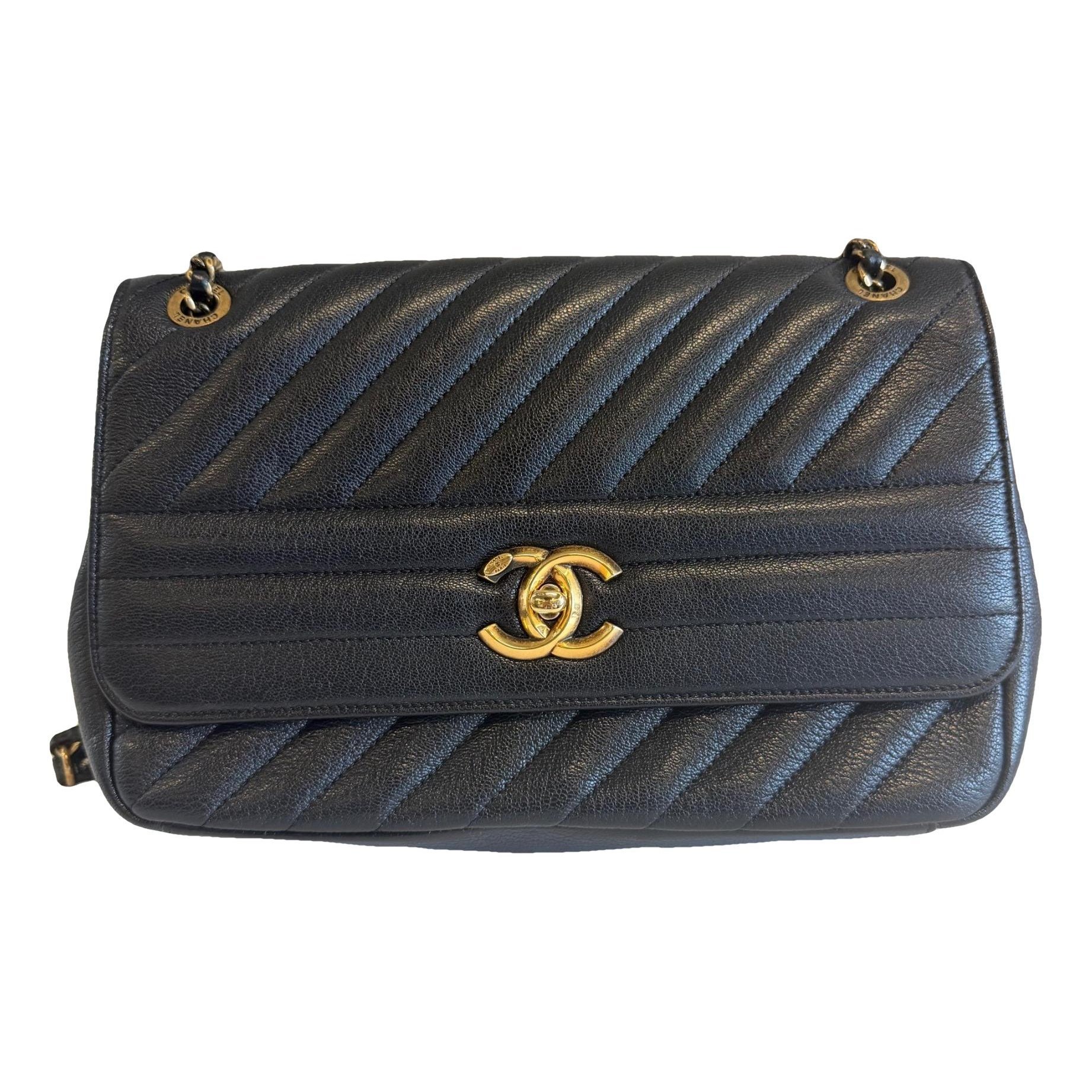 Timeless/Classique leather crossbody bag
