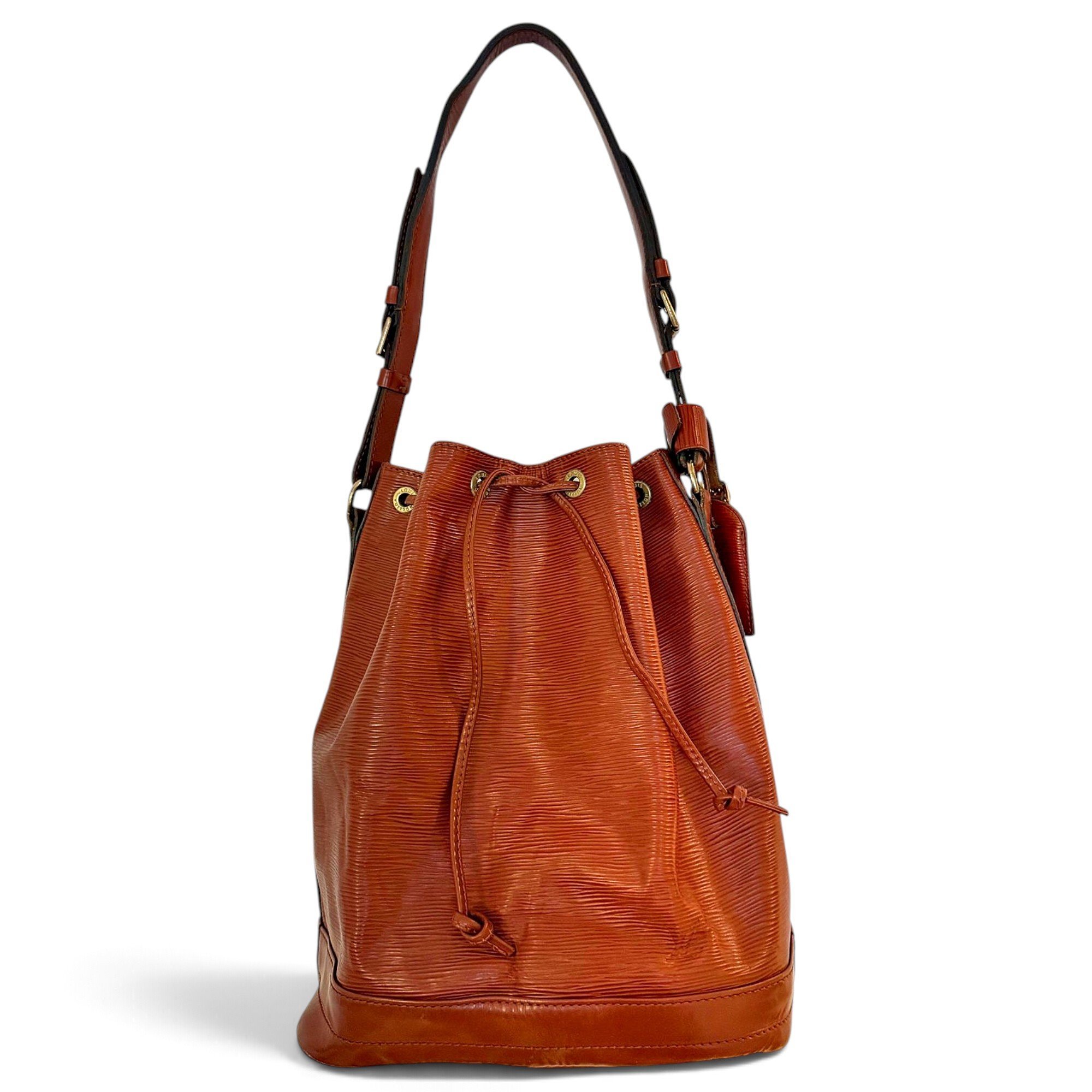 Noé leather handbag