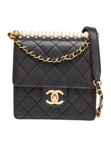 Small Chic Pearls Flap Bag