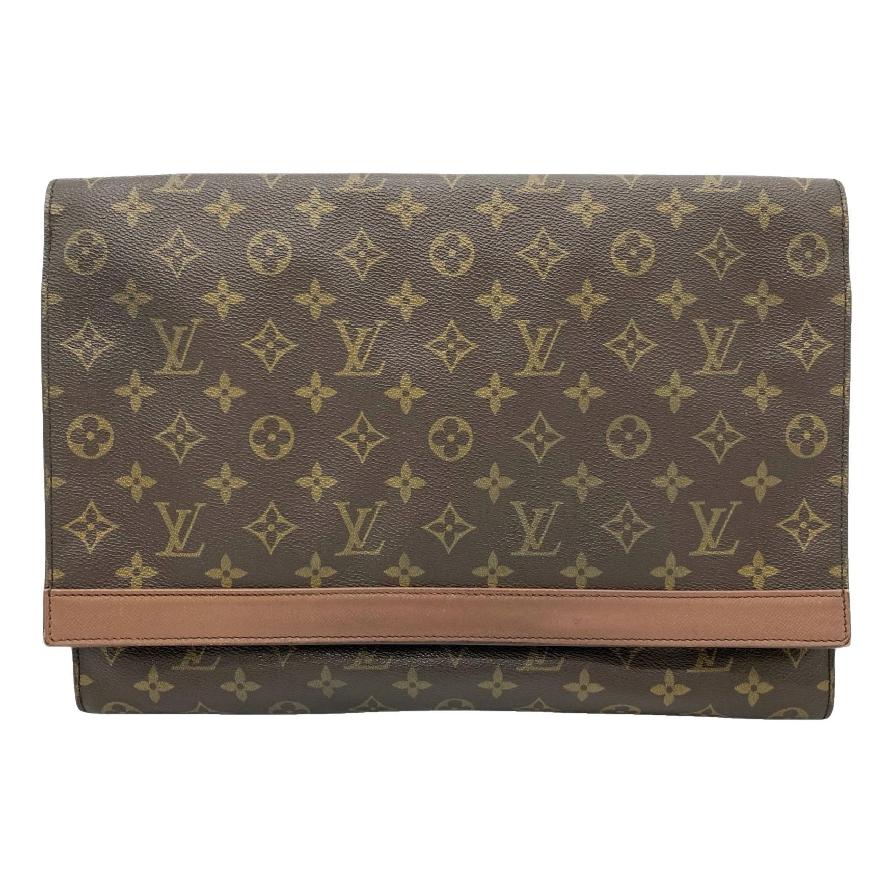 Leather clutch bag